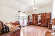 appartamento in vendita a Milano in zona Lorenteggio