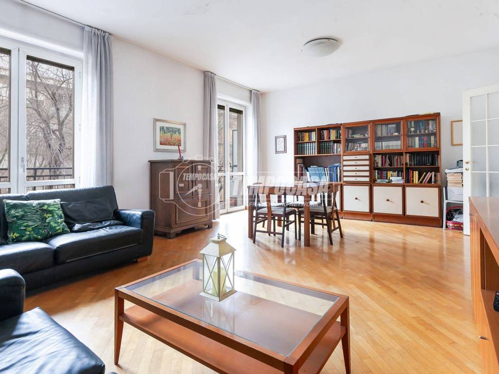 appartamento in vendita a Milano in zona Isola