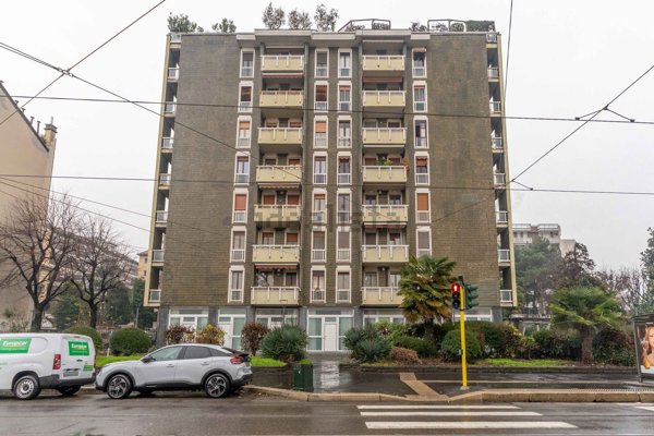 appartamento in vendita a Milano in zona Vigentino