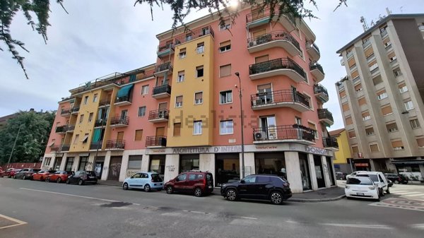 appartamento in vendita a Milano in zona Crescenzago