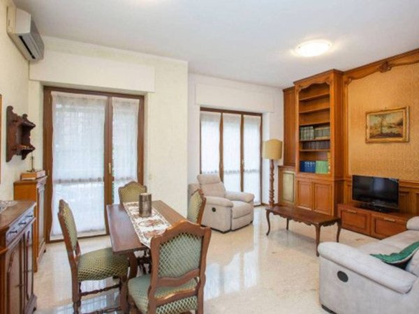 appartamento in vendita a Milano in zona Famagosta