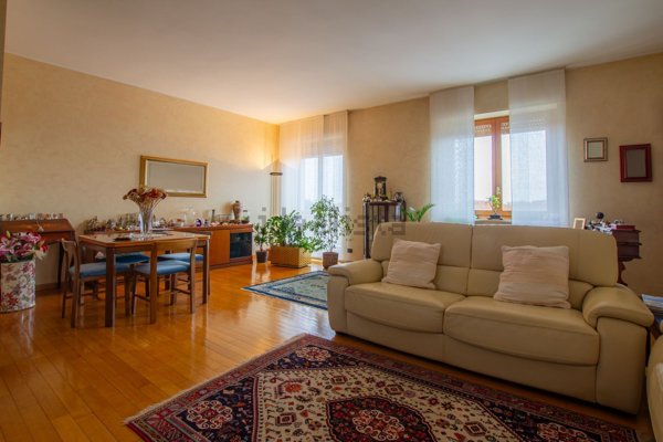 appartamento in vendita a Milano in zona Porta Vittoria