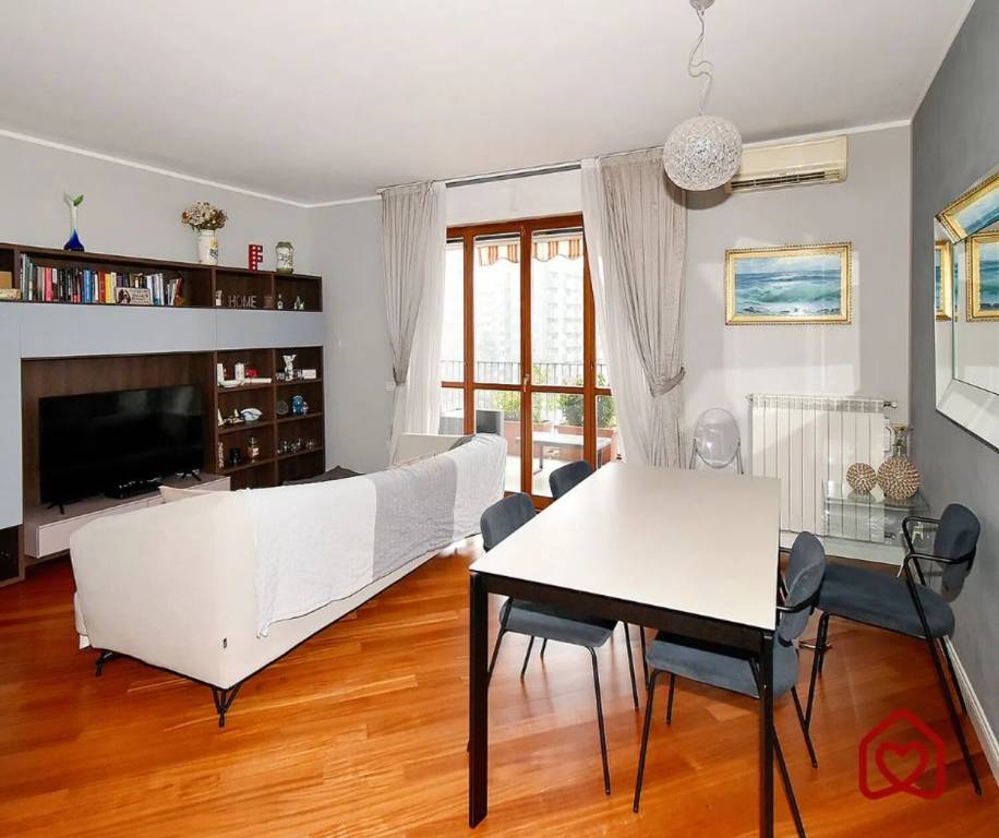 appartamento in vendita a Milano in zona Lorenteggio