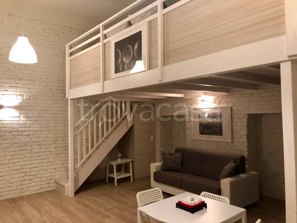 appartamento in vendita a Milano in zona Isola