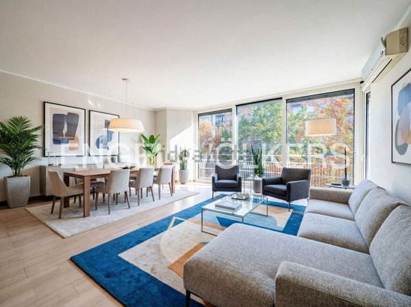 appartamento in vendita a Milano in zona Cinque Giornate