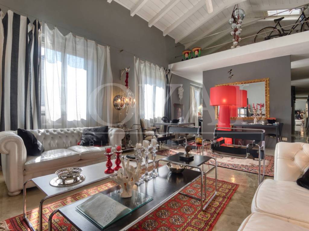 appartamento in vendita a Milano in zona Porta Venezia