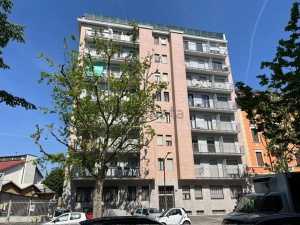 appartamento in vendita a Milano in zona Porta Genova