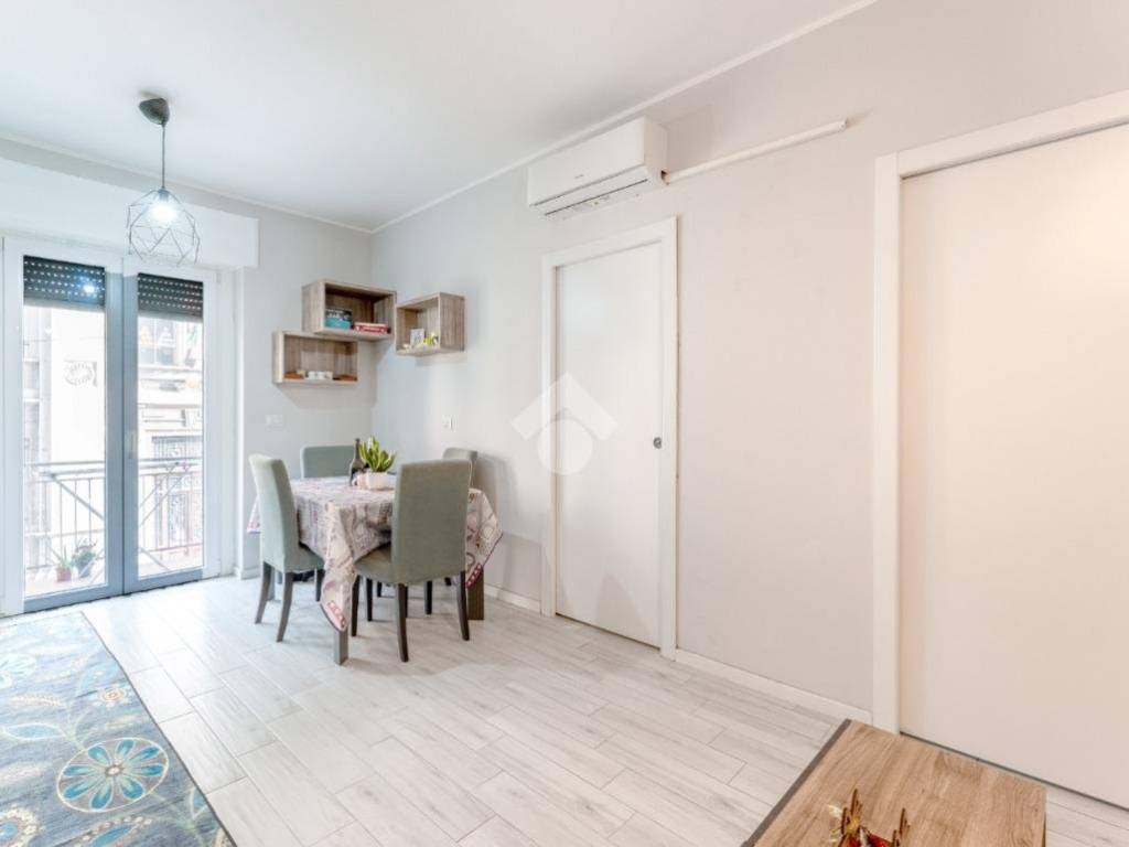 appartamento in vendita a Milano in zona Dergano