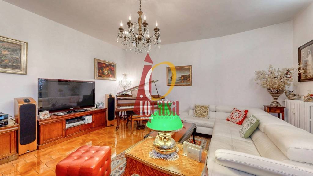 appartamento in vendita a Milano in zona Corvetto