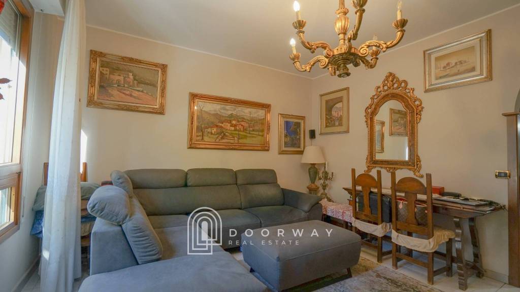 appartamento in vendita a Milano in zona Quartiere degli Olmi