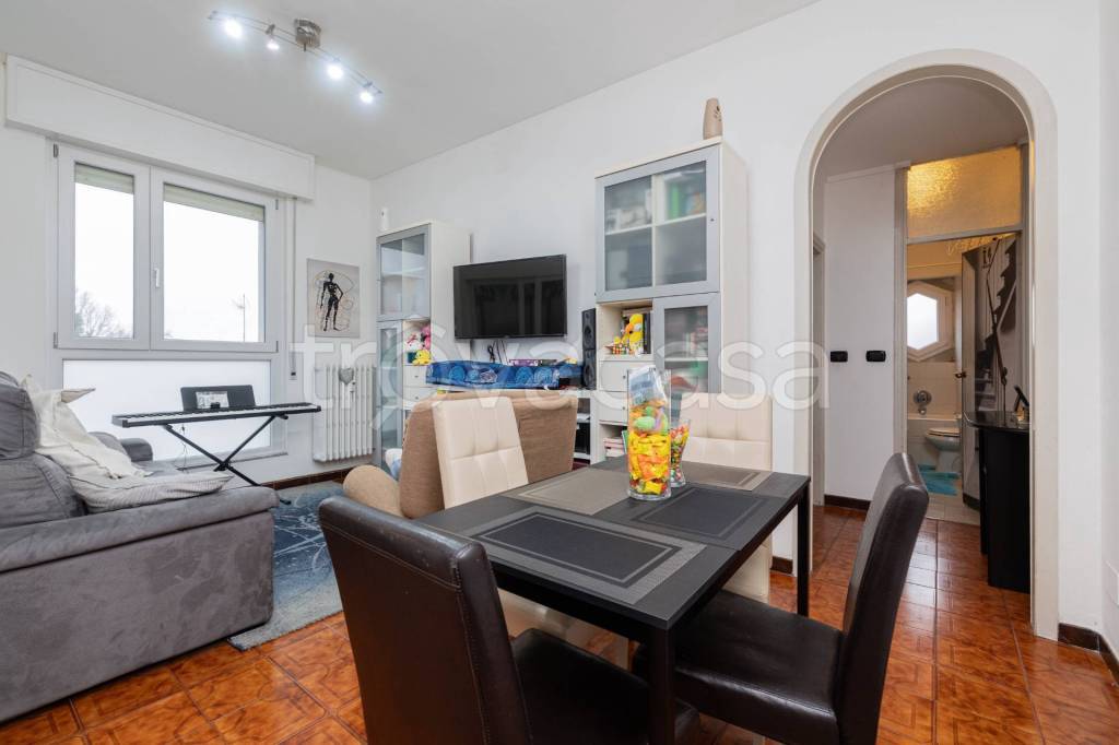 appartamento in vendita a Milano in zona Gratosoglio