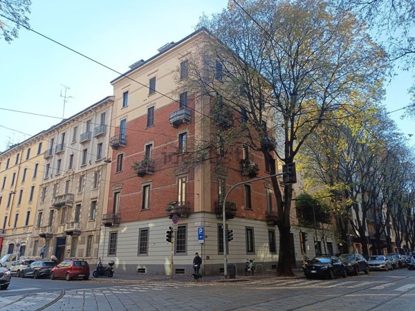 appartamento in vendita a Milano in zona Sempione