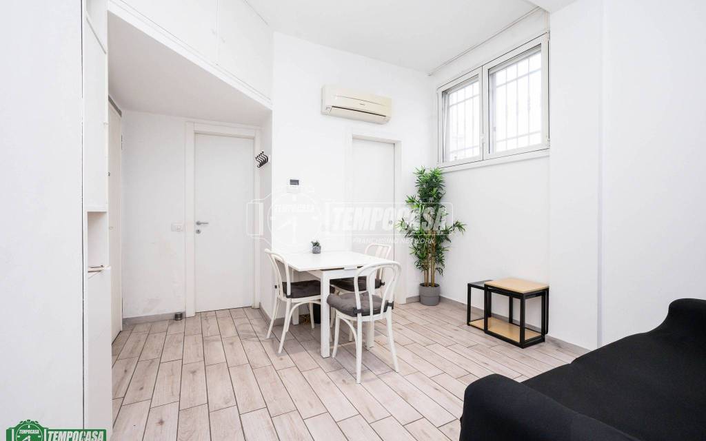 appartamento in vendita a Milano in zona Rottole