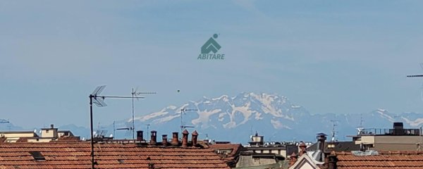 appartamento in vendita a Milano in zona Porta Volta