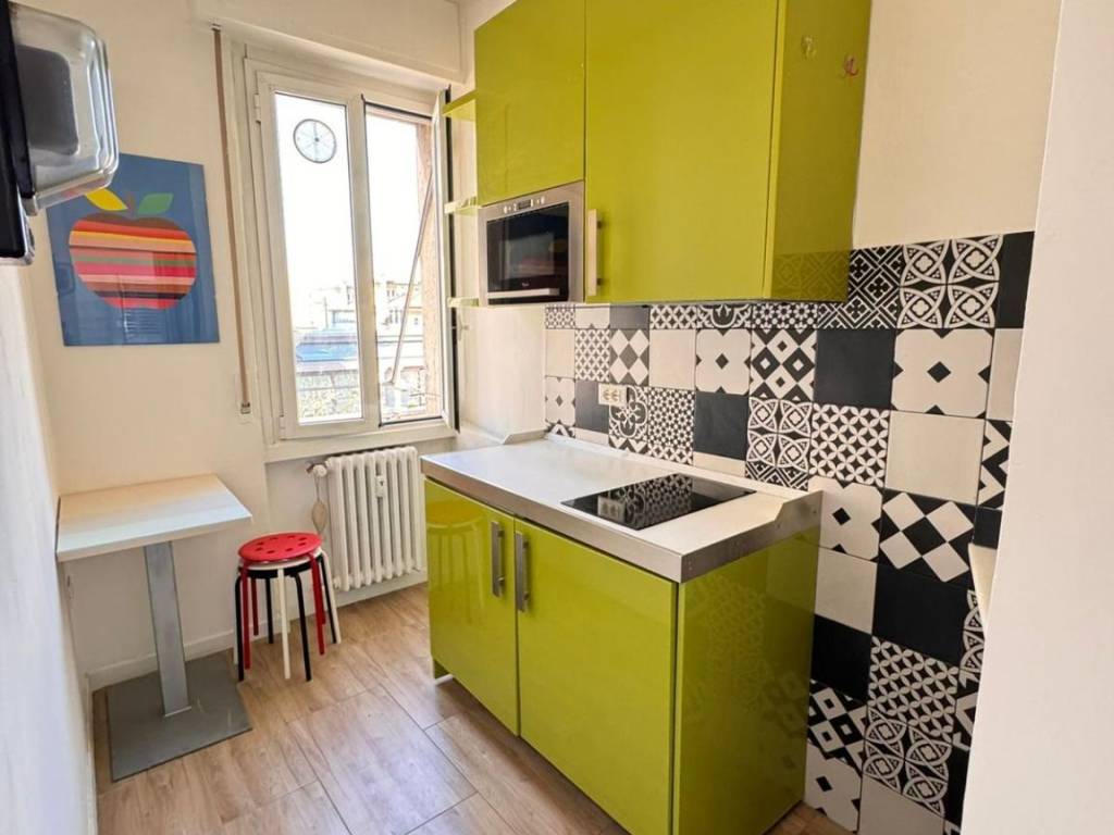 appartamento in vendita a Milano in zona Bocconi