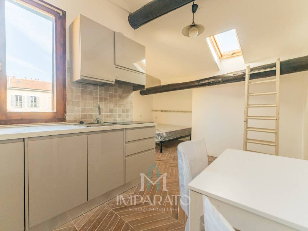 appartamento in vendita a Milano in zona Porta Garibaldi