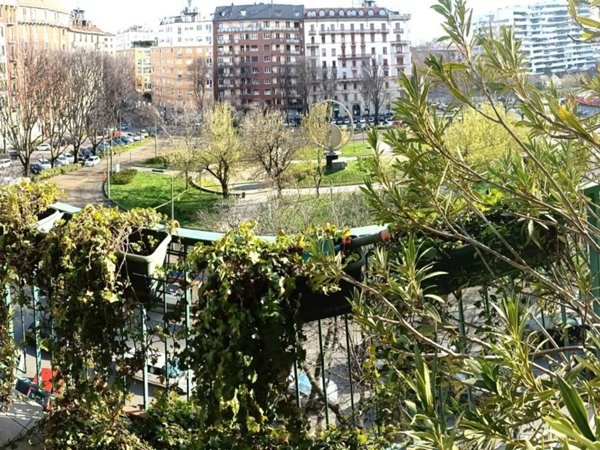 appartamento in vendita a Milano in zona Il Portello