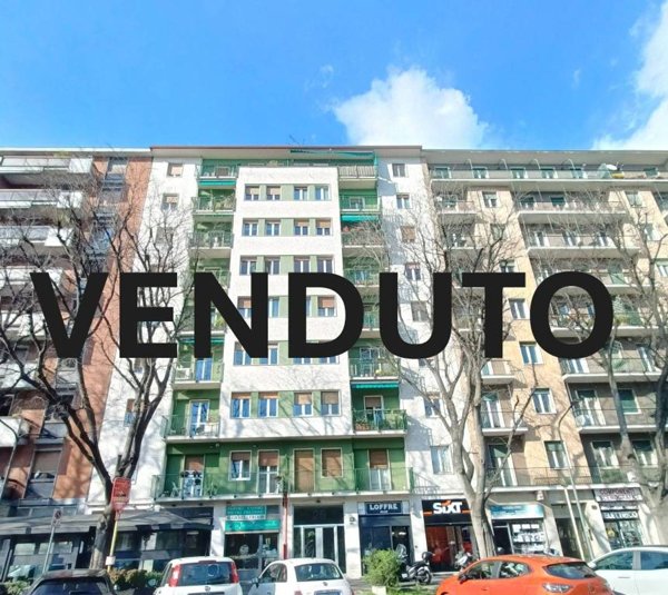 appartamento in vendita a Milano in zona Sempione