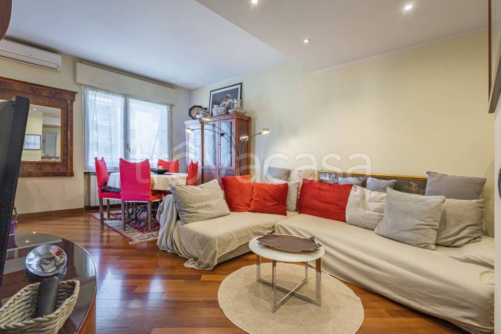 appartamento in vendita a Milano in zona Città Studi