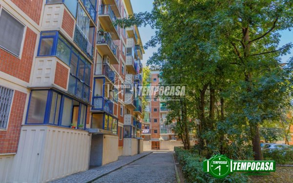 appartamento in vendita a Milano in zona Quartiere degli Olmi