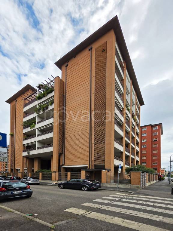 appartamento in vendita a Milano in zona Bicocca