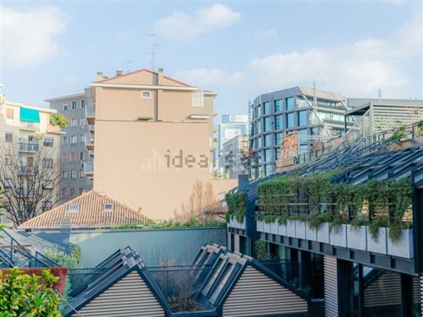 appartamento in vendita a Milano in zona Isola
