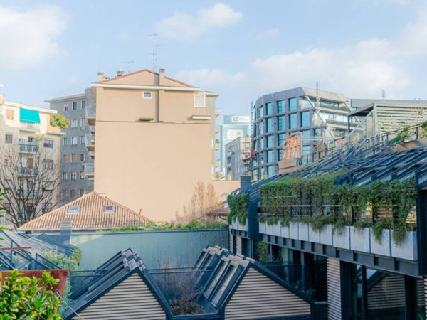 appartamento in vendita a Milano in zona Isola