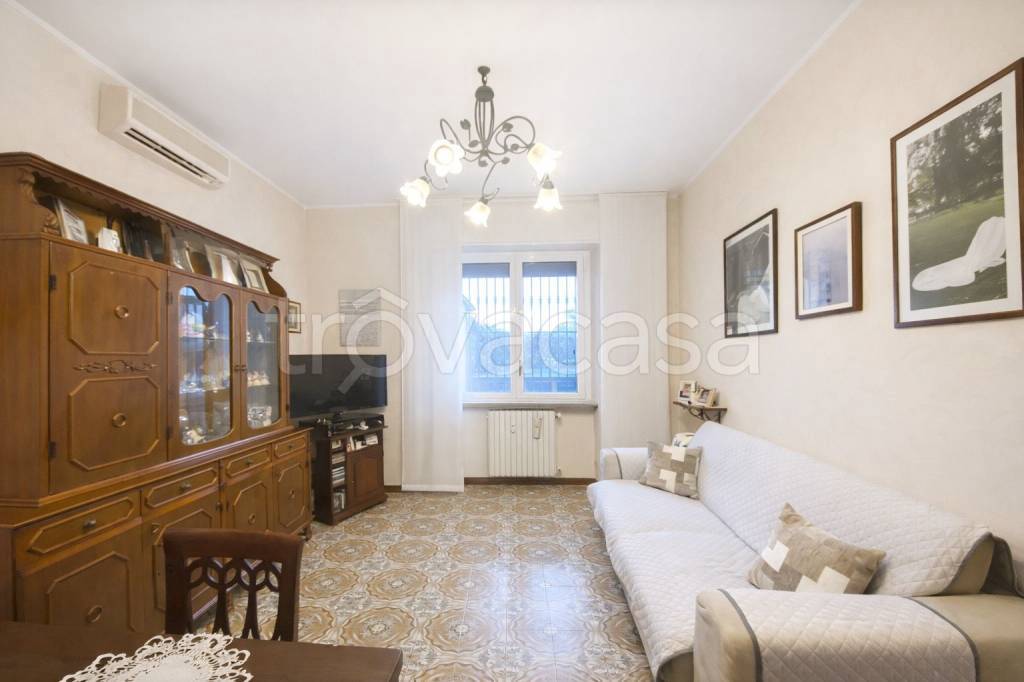 appartamento in vendita a Milano in zona Forze Armate