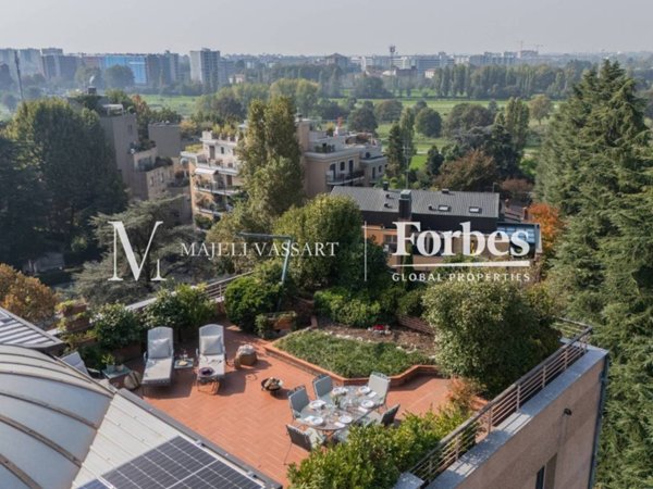 appartamento in vendita a Milano in zona Trenno