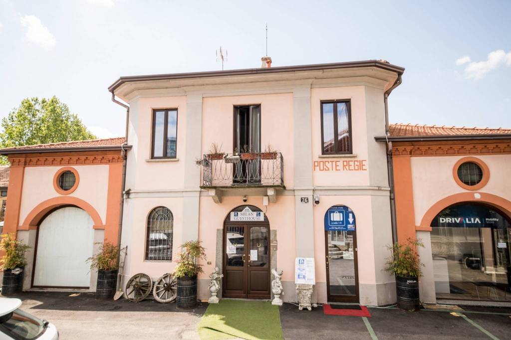casa indipendente in vendita a Milano in zona Rogoredo