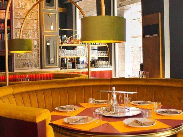 negozio in vendita a Milano in zona Porta Nuova