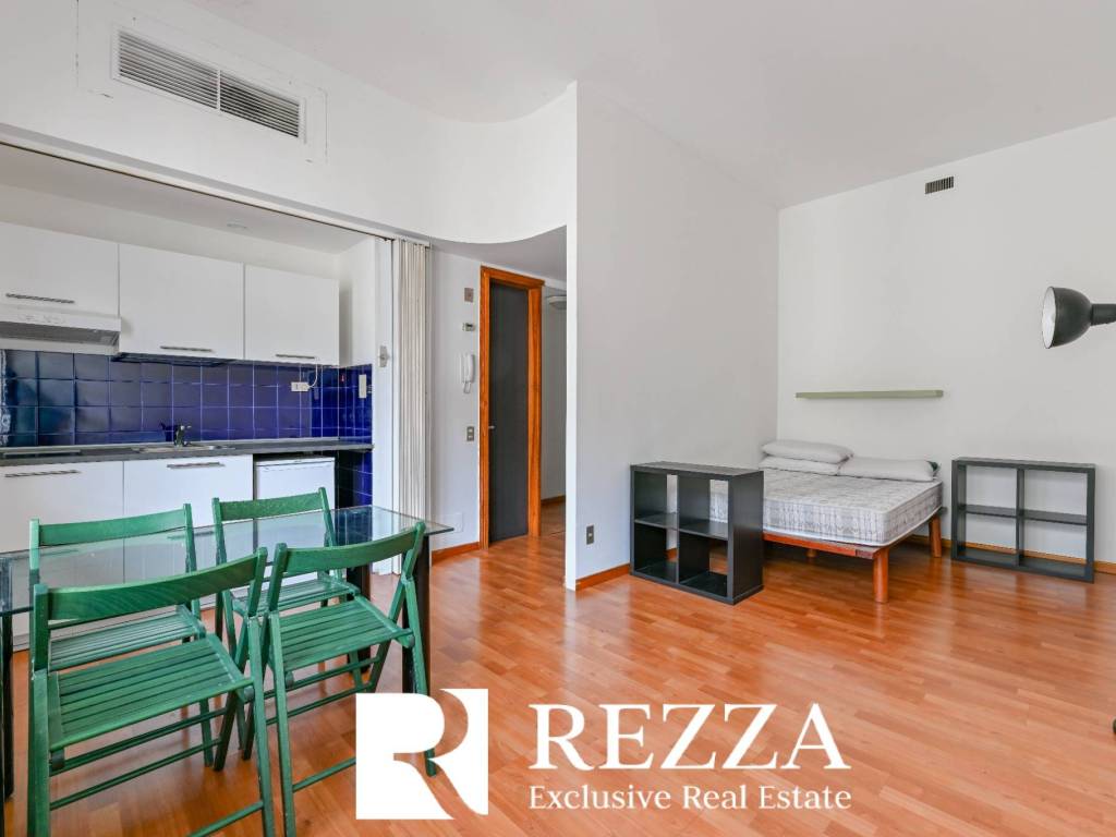 appartamento in vendita a Milano in zona Porta Garibaldi