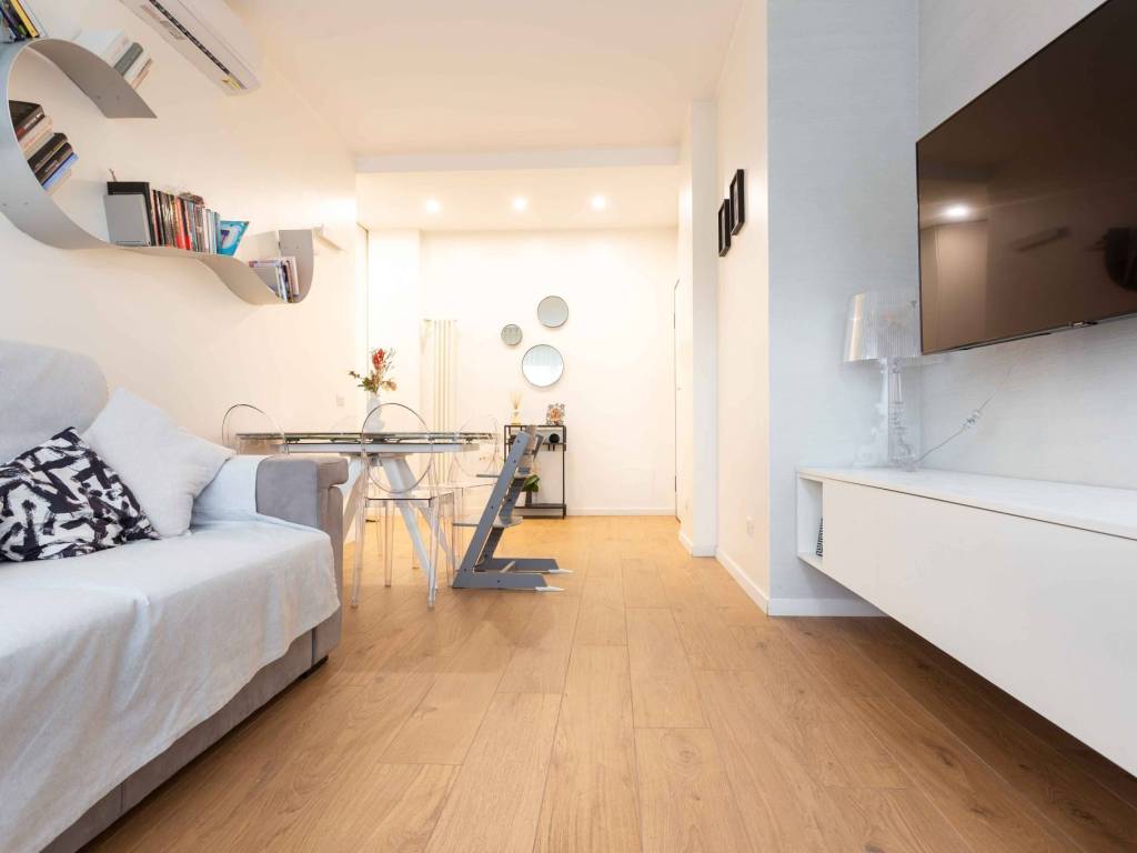 appartamento in vendita a Milano in zona Vigentino