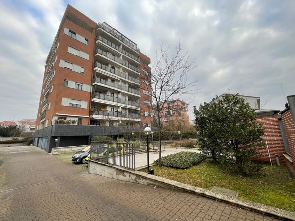 appartamento in vendita a Milano in zona Muggiano