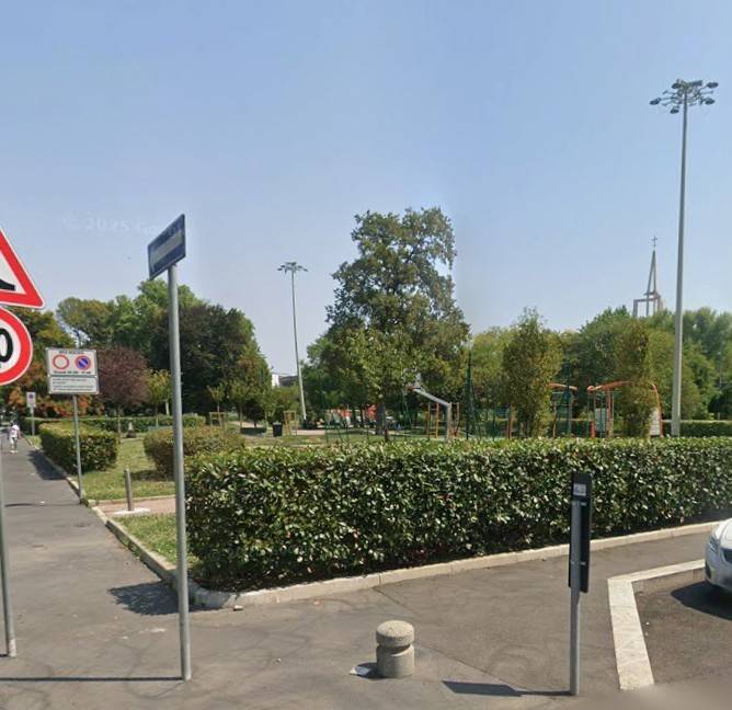 appartamento in vendita a Milano in zona Barona