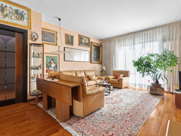appartamento in vendita a Milano in zona Vigentino
