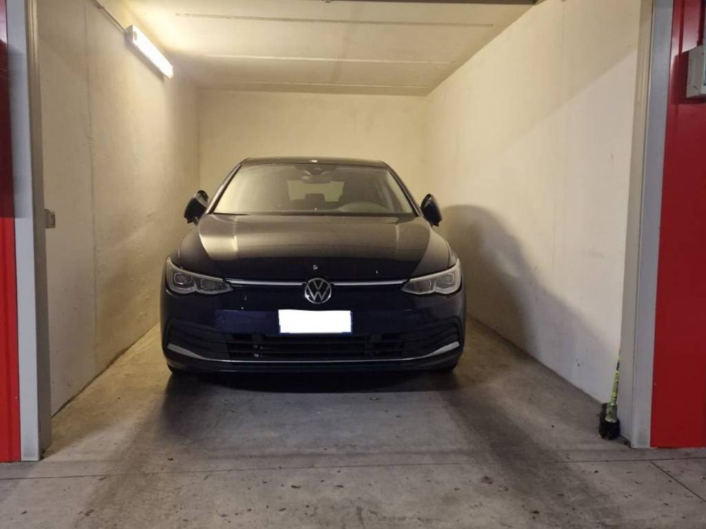 casale in vendita a Milano in zona Famagosta