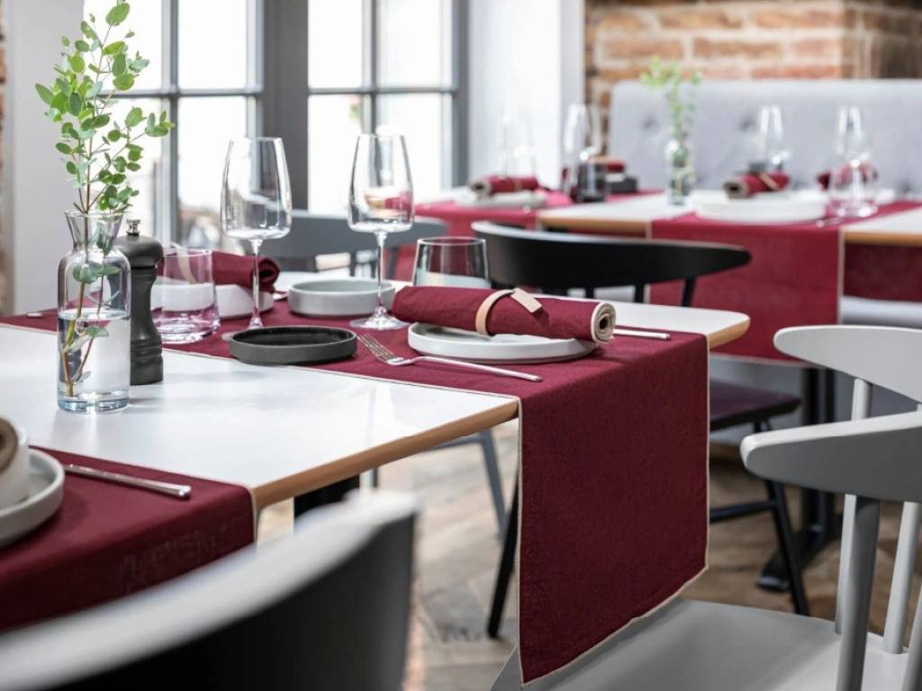 negozio in vendita a Milano in zona Porta Nuova