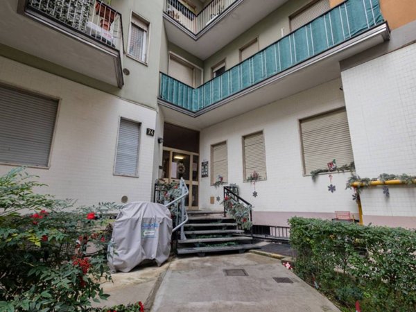 appartamento in vendita a Milano in zona Crescenzago