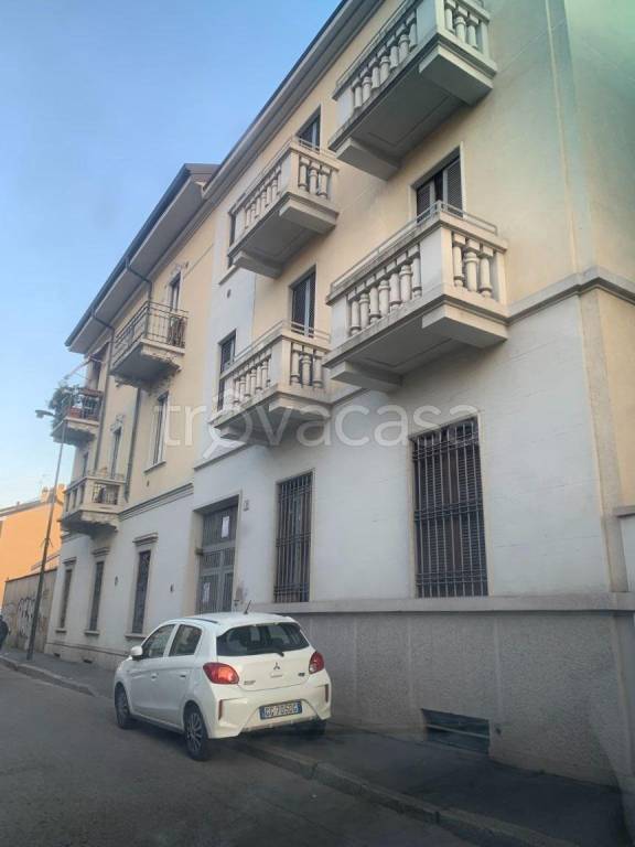appartamento in vendita a Milano in zona Dergano