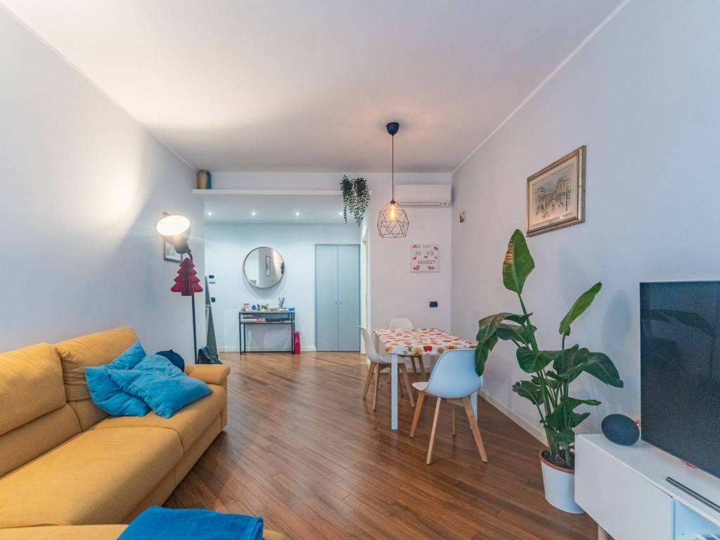 appartamento in vendita a Milano in zona Isola