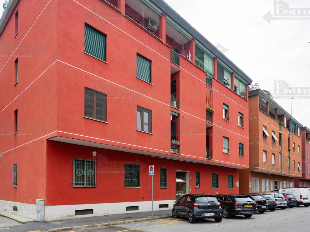 appartamento in vendita a Milano in zona Lambrate