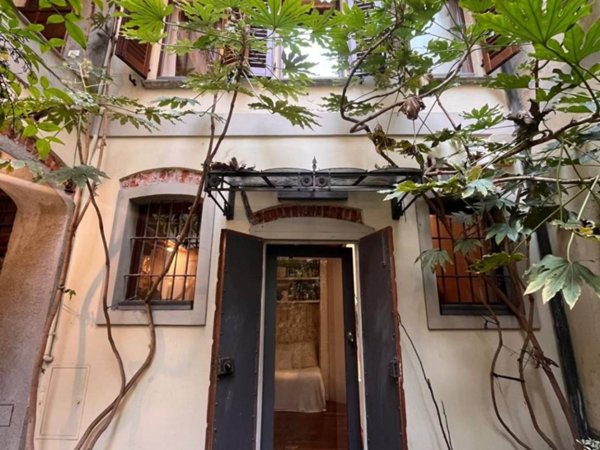 appartamento in vendita a Milano in zona Porta Ticinese