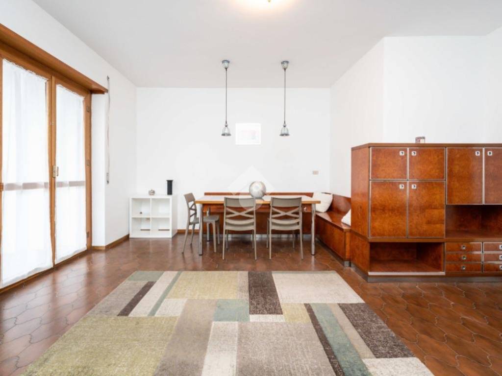 appartamento in vendita a Milano in zona Vigentino