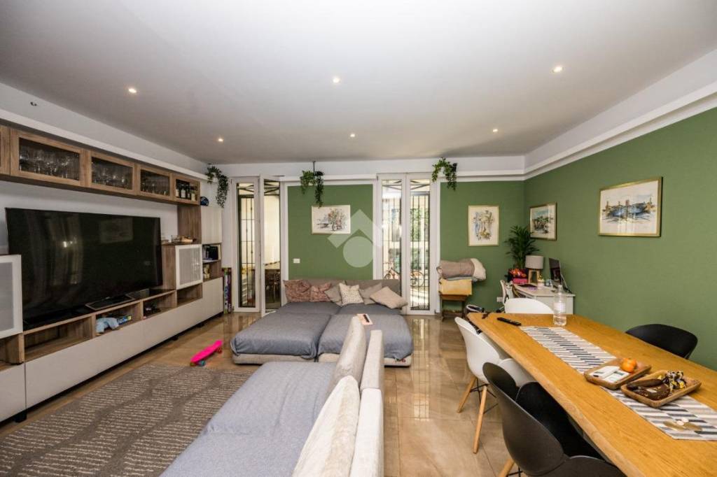 casa indipendente in vendita a Milano in zona Porta Vittoria