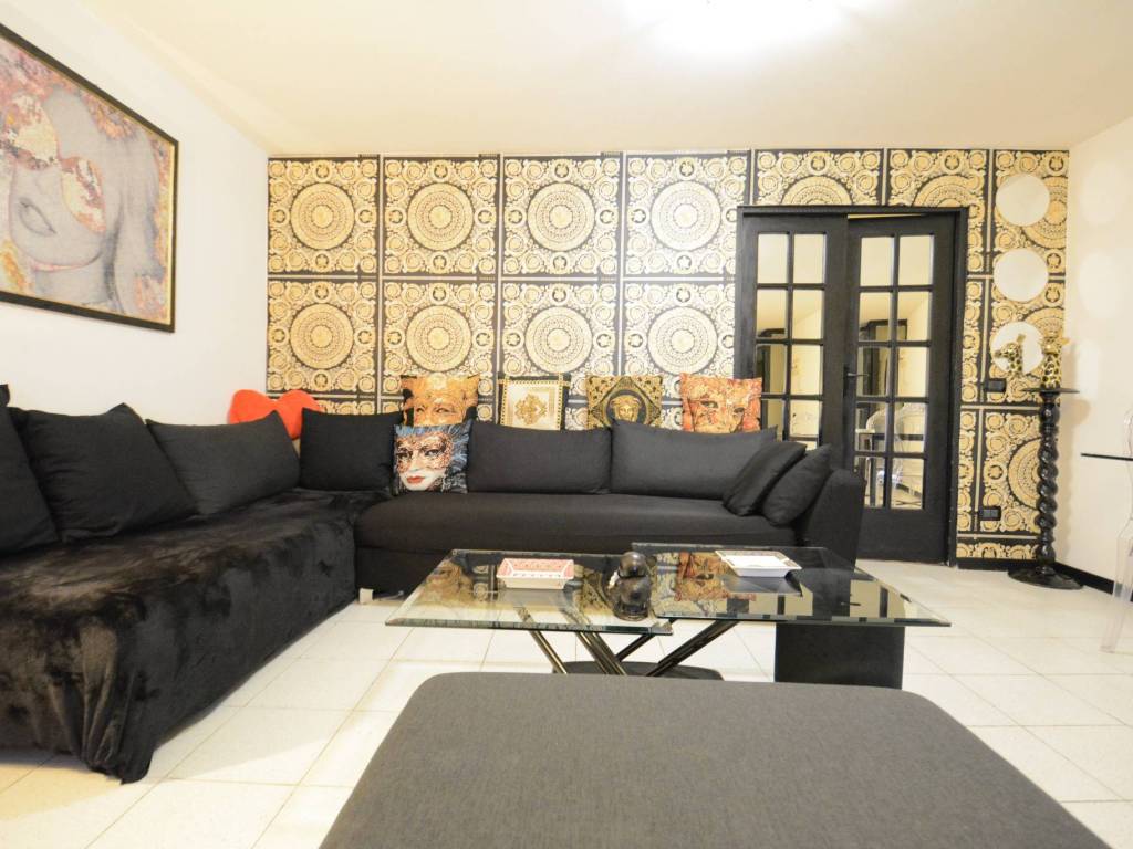 appartamento in vendita a Milano in zona Chiesa Rossa