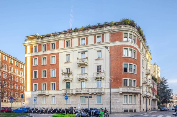 ufficio in vendita a Milano in zona Porta Garibaldi