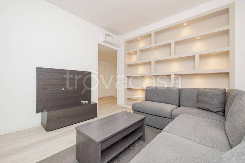 appartamento in vendita a Milano in zona Isola