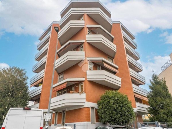 appartamento in vendita a Milano in zona Chiesa Rossa