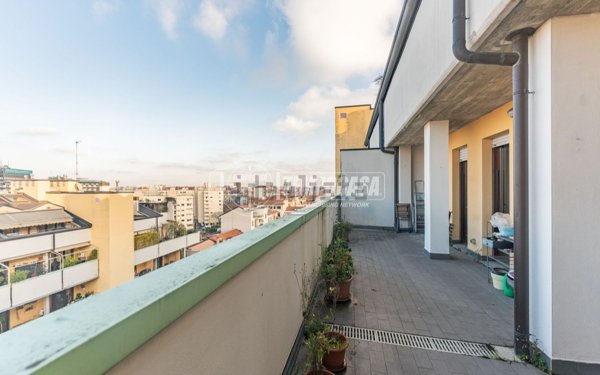 appartamento in vendita a Milano in zona Isola